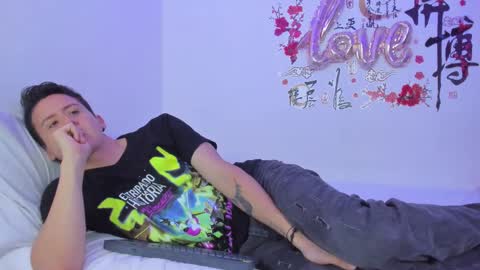 Snapshot of lunandrew chatting on 5, 3, 2025 Luna Mendez Andrew Cemar online show from 5, 3, 2025