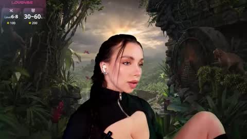 Snapshot of lunanight_ chatting on 27, 10, 2025 Luna next streams Mon Fri Sat Sun 8pm-5am gmt0 online show from 27, 10, 2025