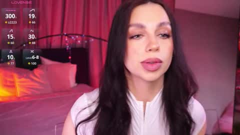 Snapshot of lunanight_ chatting on 11, 1, 2026 Luna next streams Mon Fri Sat Sun 8pm-5am gmt0 online show from 11, 1, 2026