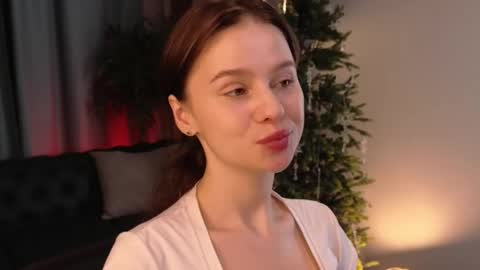 lunaolivia_ online show from 25, 11, 2025