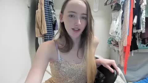 lunapixie2020 online show from 27, 12, 2024