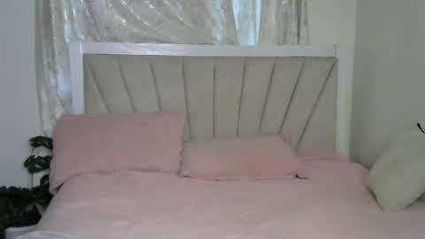 Snapshot of lunar_chocolate000 chatting on 23, 2, 2026 Smiley online show from 23, 2, 2026