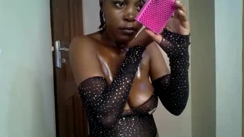 lunargoddess45 online show from 5, 2, 2026