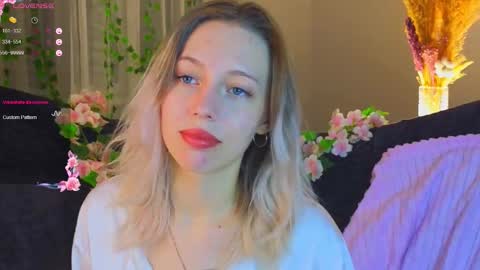 Snapshot of lunariabliss chatting on 5, 12, 2025 Kelly online show from 5, 12, 2025