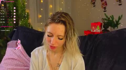 Snapshot of lunariabliss chatting on 21, 12, 2025 Kelly online show from 21, 12, 2025