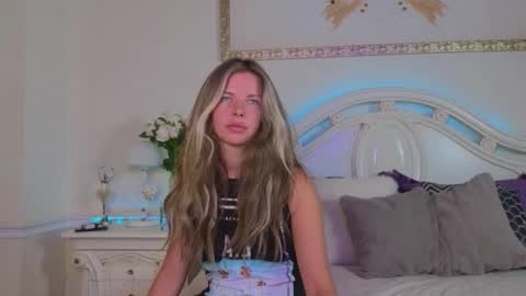 Luna Rishi online show from 9, 9, 2025