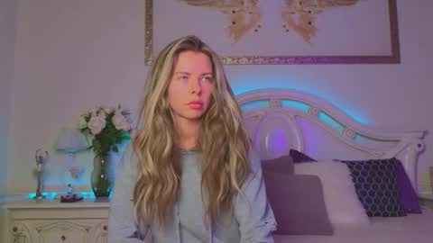 Luna Rishi online show from 26, 9, 2025