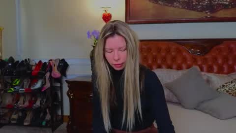 Luna Rishi online show from 16, 2, 2026