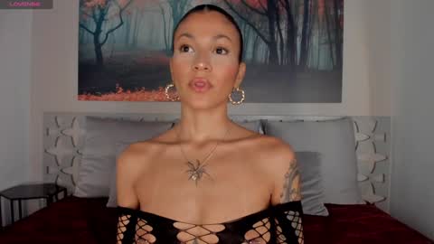 Luna Ruso  online show from 28, 12, 2024