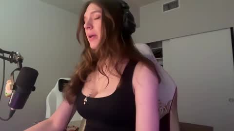 lunasnow online show from 31, 3, 2026