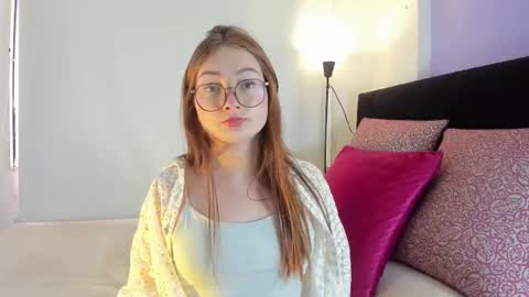 lunavelvet7 online show from 7, 1, 2026