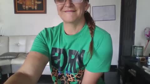 Lupita online show from 11, 10, 2025