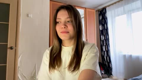 Snapshot of lurlenesheckles chatting on 24, 11, 2025 Chloe online show from 24, 11, 2025