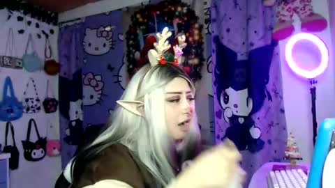 lussyevans_ online show from 17, 12, 2025