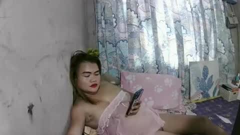 Snapshot of lusty_babe25 chatting on 4, 3, 2026 Flora Mae online show from 4, 3, 2026