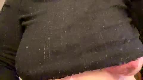 Snapshot of lustytits85 chatting on 26, 3, 2026 lustytits85 online show from 26, 3, 2026