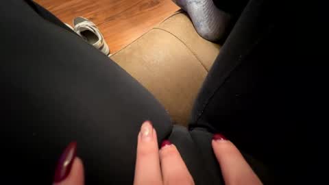 Snapshot of luuunaheartxxx chatting on 2, 12, 2024 luuunaheartxxx online show from 2, 12, 2024