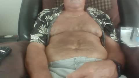 Snapshot of luv269er chatting on 29, 3, 2026 luv269er online show from 29, 3, 2026