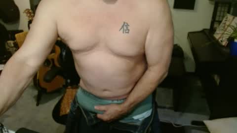 Snapshot of luv2tasteu67 chatting on 4, 11, 2025 luv2tasteu67 online show from 4, 11, 2025