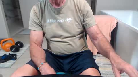 Snapshot of luv_missle chatting on 21, 3, 2026 luv_missle online show from 21, 3, 2026