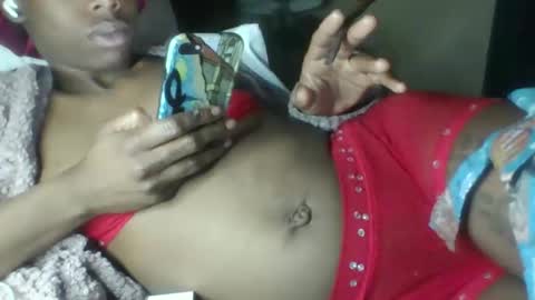 Snapshot of luvbug555 chatting on 19, 12, 2025 luvbug555 online show from 19, 12, 2025