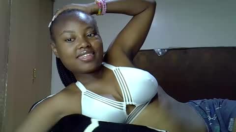Snapshot of luvly_ebonny chatting on 16, 9, 2025 Tracy online show from 16, 9, 2025