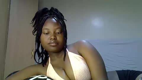 Snapshot of luvly_ebonny chatting on 18, 10, 2025 Tracy online show from 18, 10, 2025