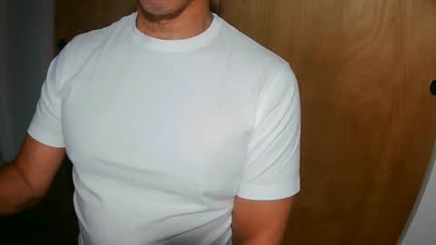 Snapshot of luvzjerkingoff chatting on 19, 12, 2024 luvzjerkingoff online show from 19, 12, 2024