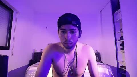 Snapshot of luxanee chatting on 18, 10, 2025 luxanee online show from 18, 10, 2025