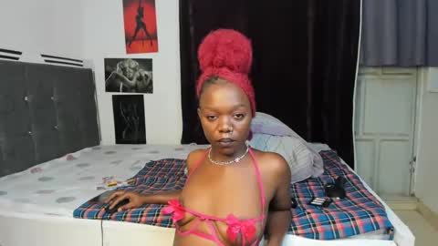 luxedollxoxoo online show from 19, 12, 2025