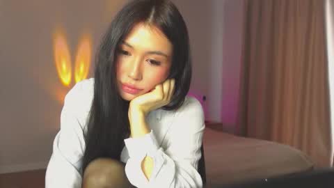 luxeluna_ online show from 3, 2, 2026