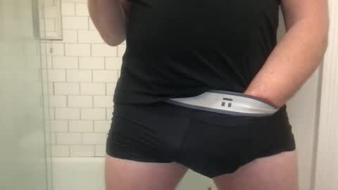 lvguynextdoor440656 online show from 27, 10, 2025