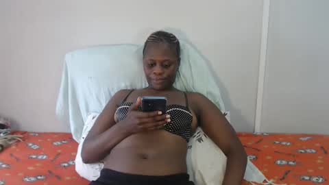 LWANDLE17 online show from 5, 2, 2025