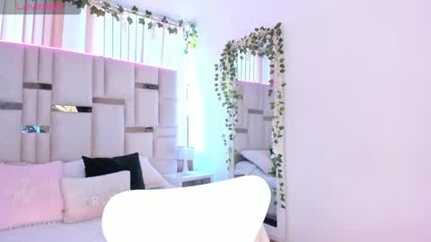 Snapshot of lya_brown chatting on 11, 11, 2025 lya_brown online show from 11, 11, 2025