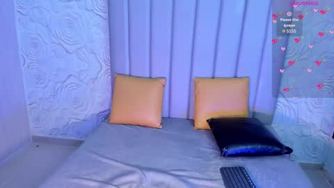 Snapshot of lya_dubois_ chatting on 9, 3, 2026 LYA DUBOIS online show from 9, 3, 2026