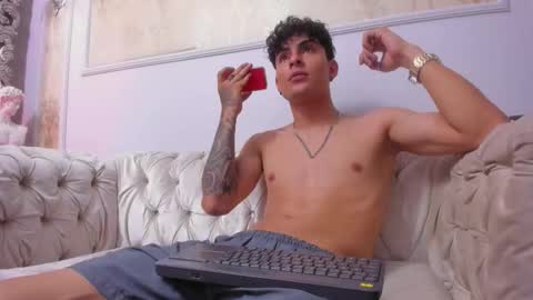 Lyan online show from 3, 2, 2026