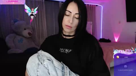 Lyann  online show from 25, 2, 2026