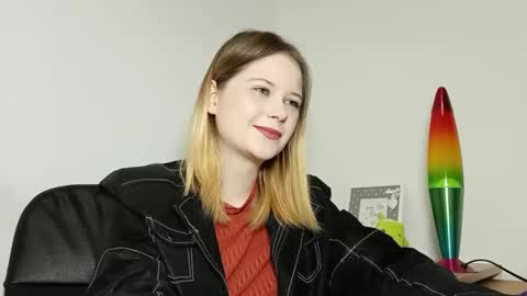 Snapshot of lydiasunny chatting on 9, 10, 2025 Lydia online show from 9, 10, 2025