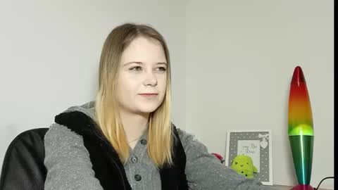 Snapshot of lydiasunny chatting on 14, 11, 2025 Lydia online show from 14, 11, 2025