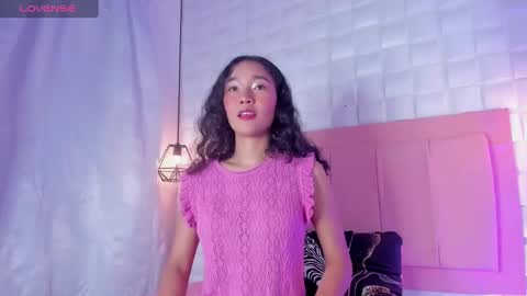 Lyhana Lee online show from 2, 3, 2025