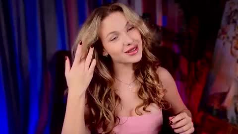 Snapshot of lykava chatting on 6, 10, 2025 simply Eliza online show from 6, 10, 2025