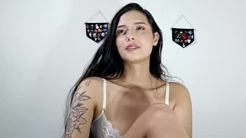 lyla online show from 17, 11, 2025