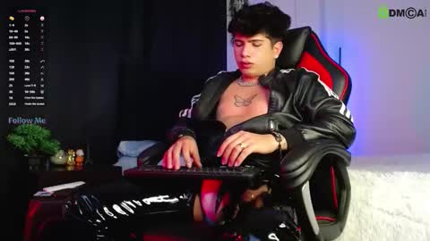 Lyle Bennett Freelance Model online show from 9, 10, 2025