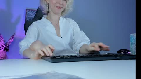 Lylith Skye NO NUDE model online show from 1, 2, 2025
