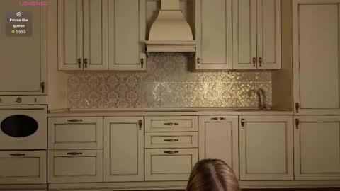 Snapshot of lynettedendy chatting on 14, 9, 2025 Hello there Im Eva3 Im new model here online show from 14, 9, 2025