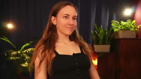 Snapshot of lynn_feline chatting on 17, 11, 2025 Lynn online show from 17, 11, 2025