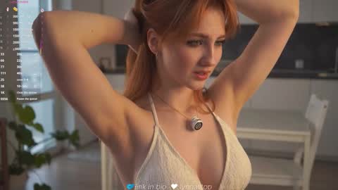 Snapshot of lynnalltop chatting on 28, 10, 2025 Natasha online show from 28, 10, 2025