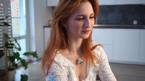 Snapshot of lynnalltop chatting on 6, 11, 2025 Natasha online show from 6, 11, 2025