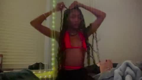 Snapshot of lynneluxuryplay chatting on 19, 1, 2025 IVYGold online show from 19, 1, 2025