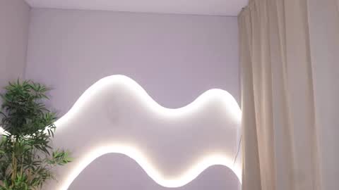 Lynx and Sun  online show from 28, 11, 2025